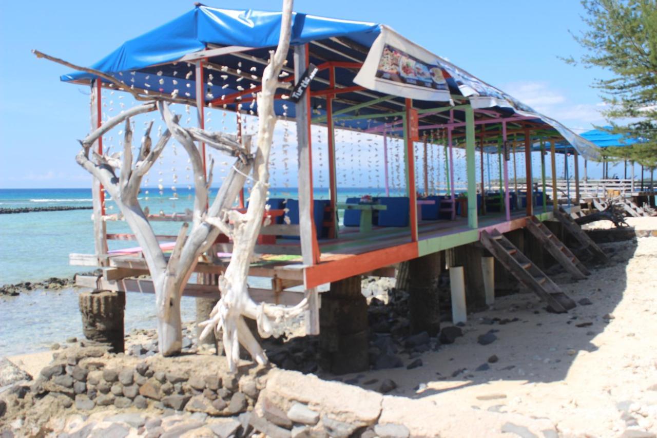 Coral Beach Seaside Gili Trawangan Exterior photo
