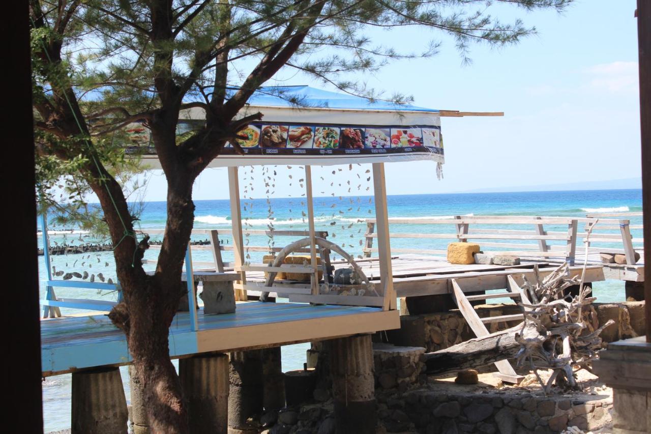 Coral Beach Seaside Gili Trawangan Exterior photo