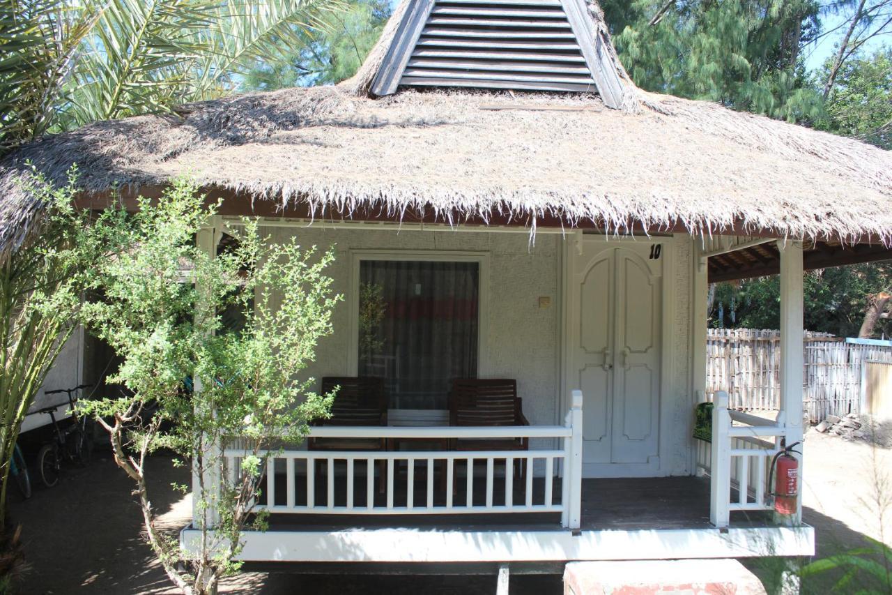 Coral Beach Seaside Gili Trawangan Exterior photo